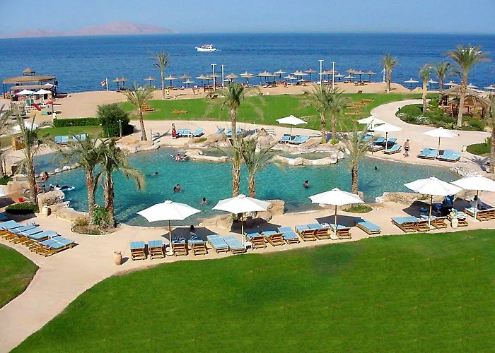 Resort Amphoras 5*