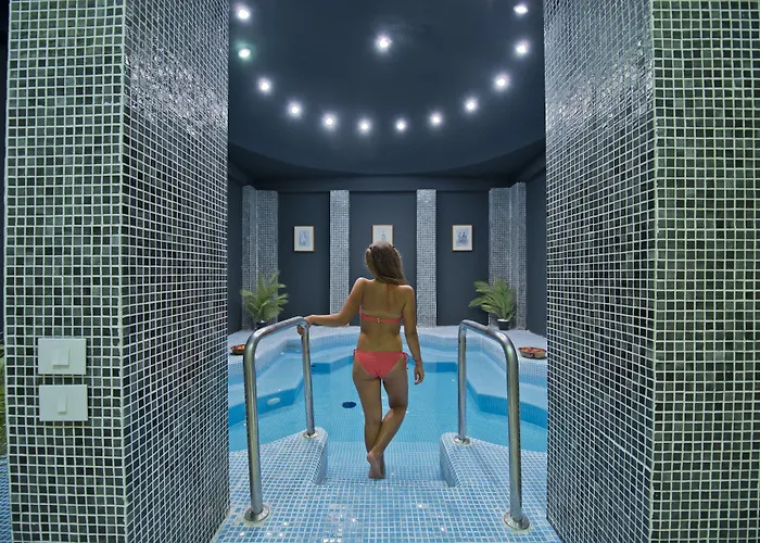 Resort Amphoras 5*