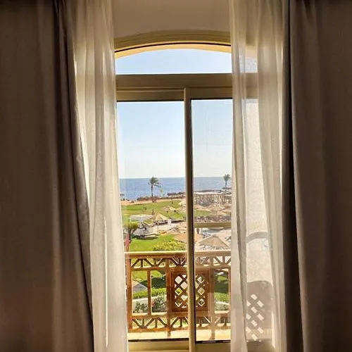 Resort Amphoras 5*